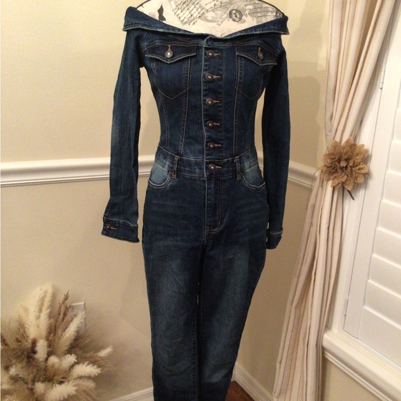 VENUS Dark Blue Off-Shoulder Denim Jumpsuit    Size 2 - Picture 2 of 10